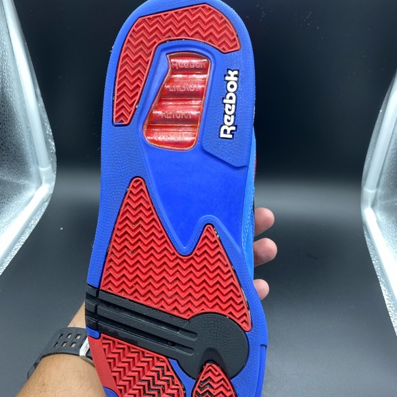 Reebok Twilight Pumps in like new men’s 10.5 - Picture 13 of 16